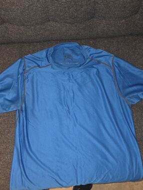 TAPOUT Blue Athletic Performance Shirt with Gray Piping